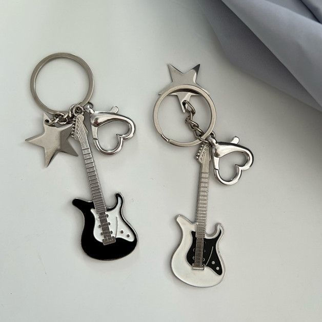 Y2k Spicy Guitar Pendant Niche Retro Sweet Cool Millennium Pentagram Star Bag Pendant Pendant Keychain