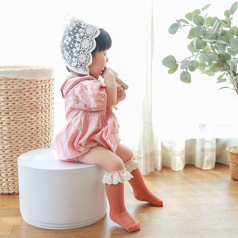 Đôi Vớ Giữ Ấm Họa Tiết Hoạt Hình Dễ Thương Cho Bé