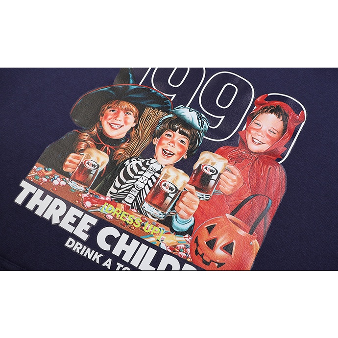 Áo Hoodie Nelly Heybig - Three Children