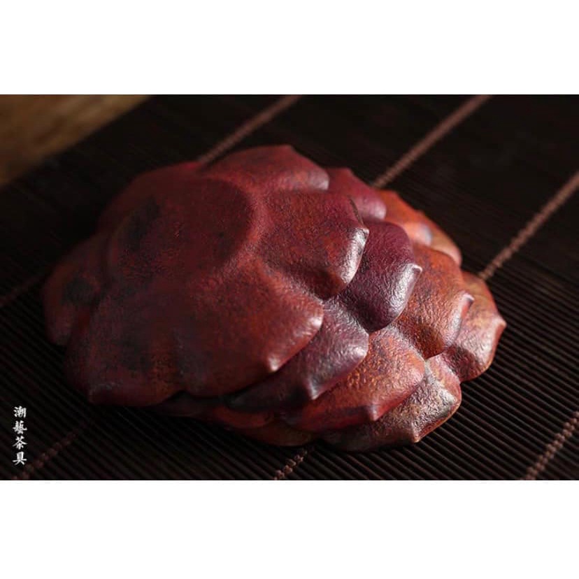 Đĩa lót chén đồng đỏ họa tiết hoa 5 cánh Vạn Bảo Đường