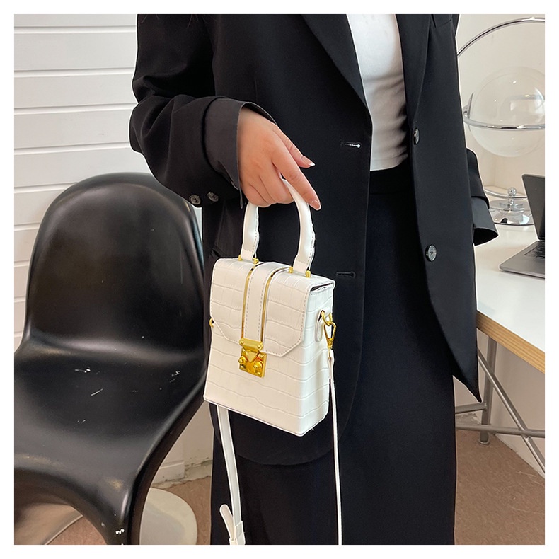 Túi đeo chéo túi đựng điện thoại dáng đứng phù hợp đi chơi dạo phố SMN474