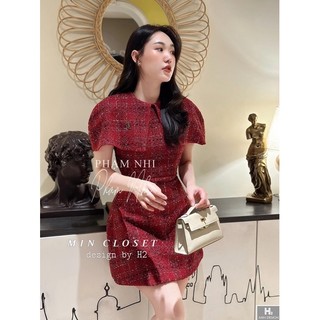 Váy dạ cổ tròn đắp vai Phạm Nhi