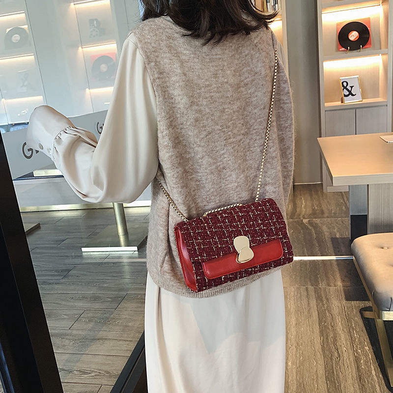 Túi Xách Đeo Vai Phủ Bông Phối Dây Xích Phong Cách Pháp Thời Trang Cao Cấp Dành Cho Nữ