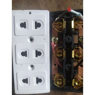 ổ cắm nỗi 3 lỗ lioa cao cấp