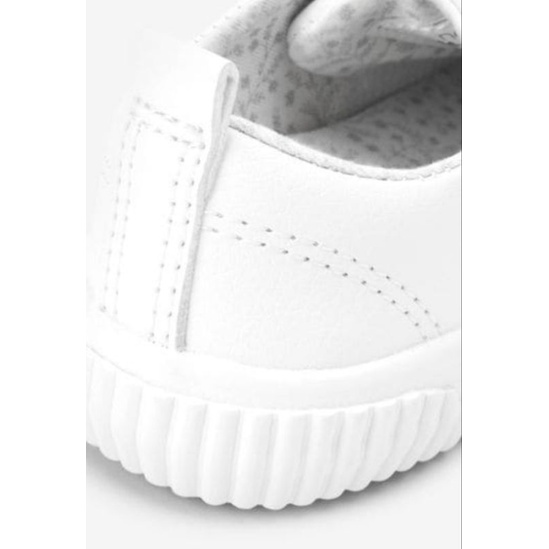 Giày Next trắng và hồng nude quai dập hoa cho bé gái