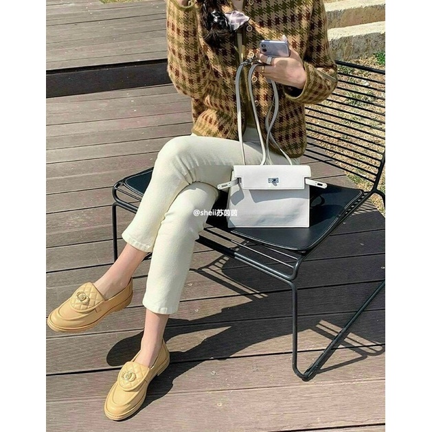 Giày moca Chà Neo mũi tròn trần trám, chất da mềm mướt. Hàng quảng châu cao cấp đầy đủ hộp túio