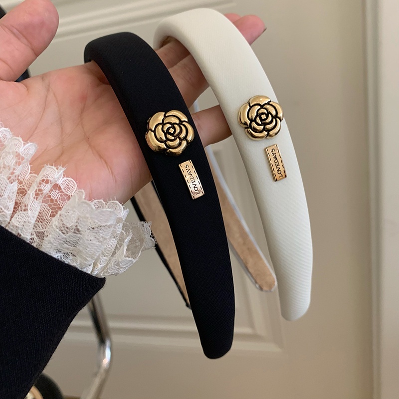 Băng Đô Xốp Màu Đen Đính Hoa Trà Phong Cách Hàn Quốc Cổ Điển