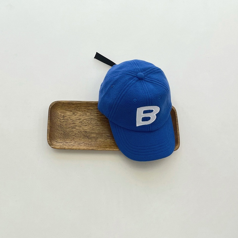 Mũ Lưỡi Trai Phối Lông Thêu Chữ B Màu Tương Phản Chống Gió Thời Trang Mùa Thu Cho Bé