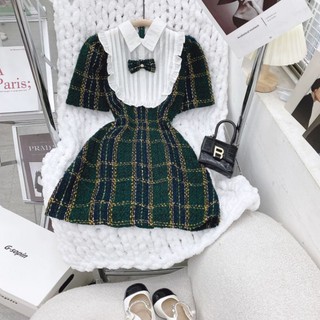 Đầm dạ caro đỏ cổ trắng bèo