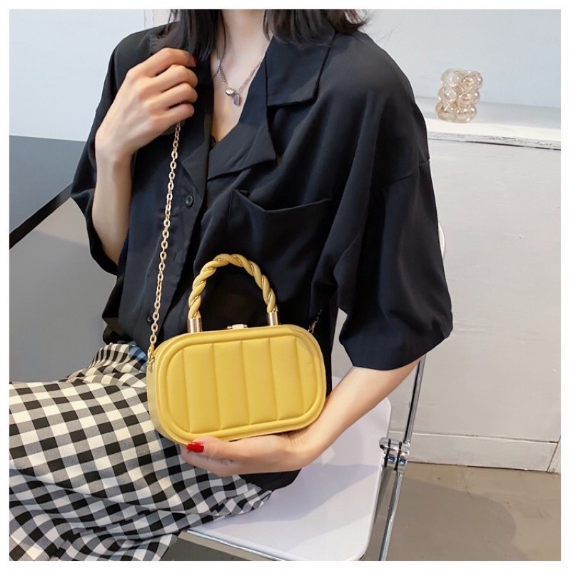 Cốp quai xoắn siêu hottrend có dây đeo chéo