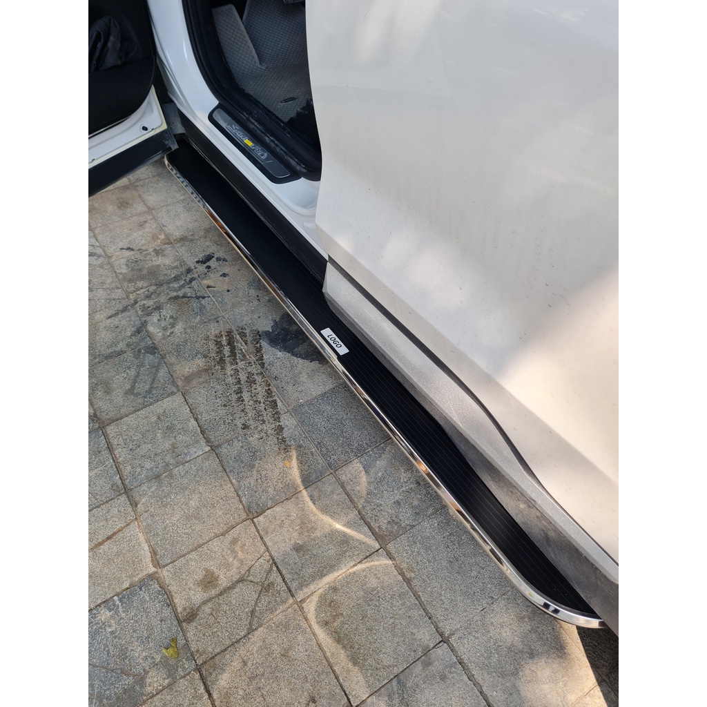 Bậc lên xuống, bệ bước chân xe Hyundai SantaFe 2006-2022+. Mẫu Cao cấp Nhôm đúc nguyên khối