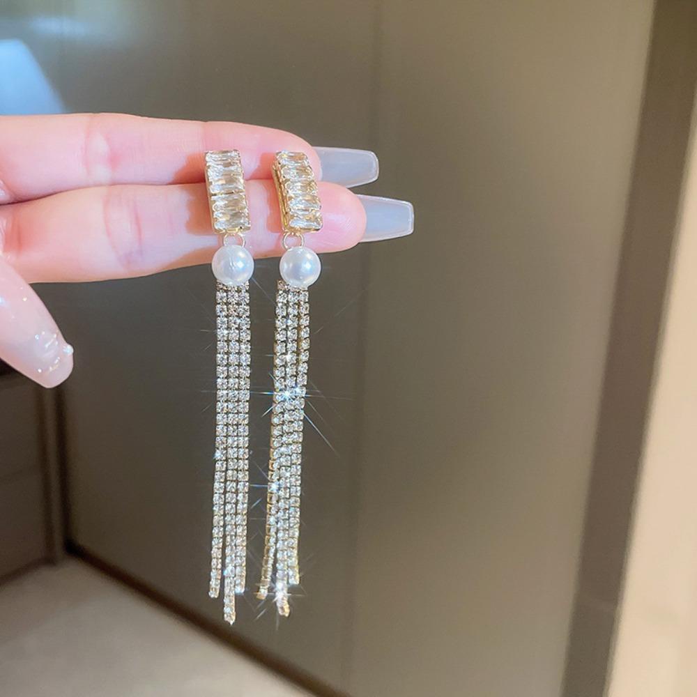 Bông Tai Dáng Dài Phối Tua Rua Phong Cách Pháp Thời Trang Sang Trọng Cho Nữ