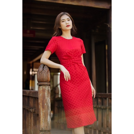Đầm Clothesrack cổ tròn xoắn eo Caily dress 2022