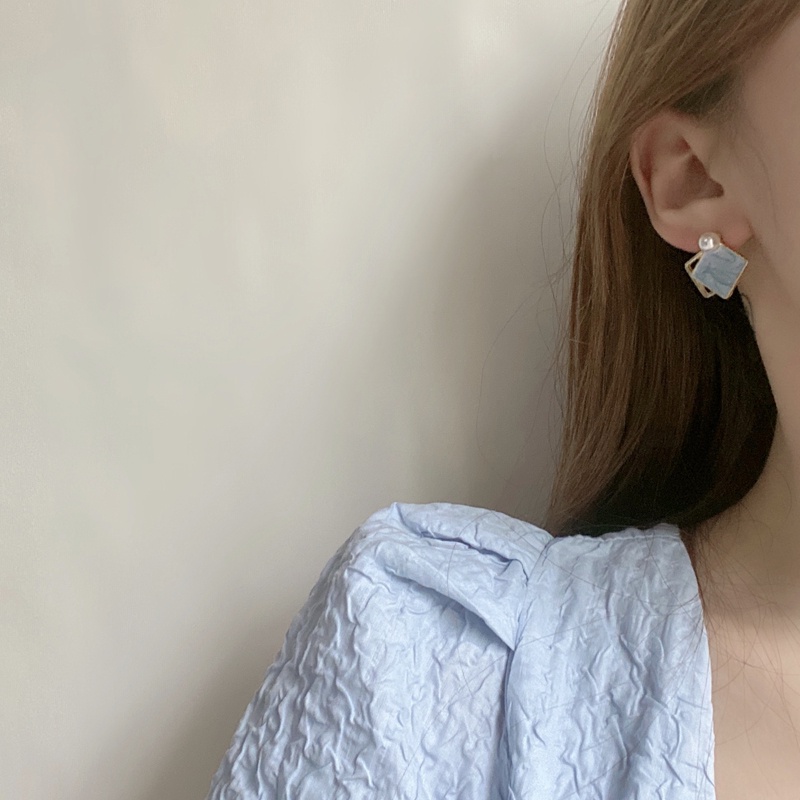 Khuyên tai kẹp không bấm lỗ chốt cố định K278 bằng hợp kim mạ vàng bất đối xứng hình vuông đính hạt trai dáng ngắn Leous
