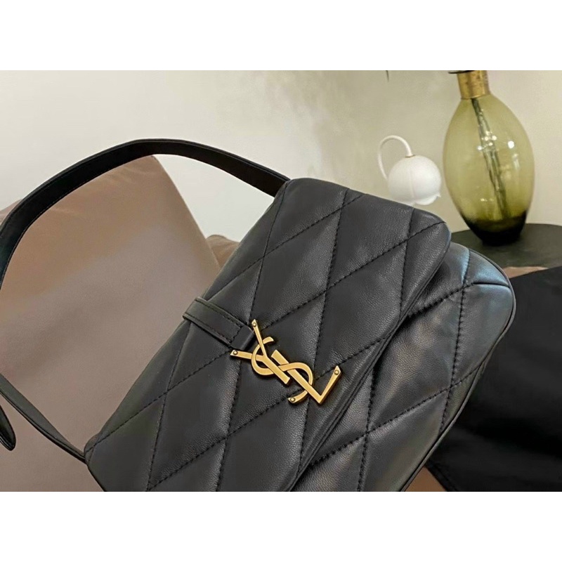 Sale Túi YSL Kẹp Nách Khoá Logo Chữ Nỗi Mạ Vàng Sang Trọng T2302