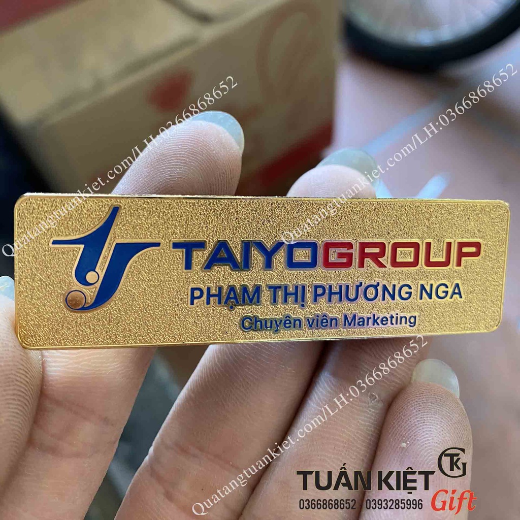 Bảng Tên Nhân Viên Mạ Vàng Đồng Ăn Mòn Sang Trọng,Cao Cấp