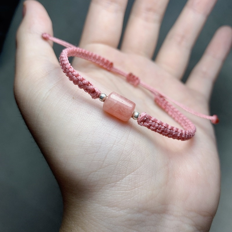 vòng tay đào hoa lu thống (Rhodochrosite) tết dây macrame