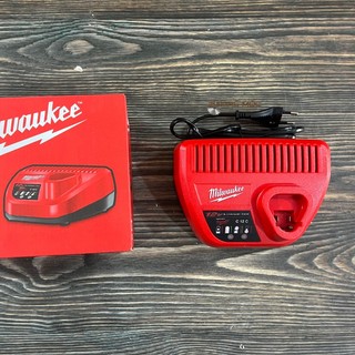 Pin Milwaukee 18v ( Hàng chính hãng )