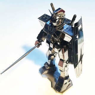 Mô hình kim loại lắp ráp 3D robot gundam bạc (chưa ráp)