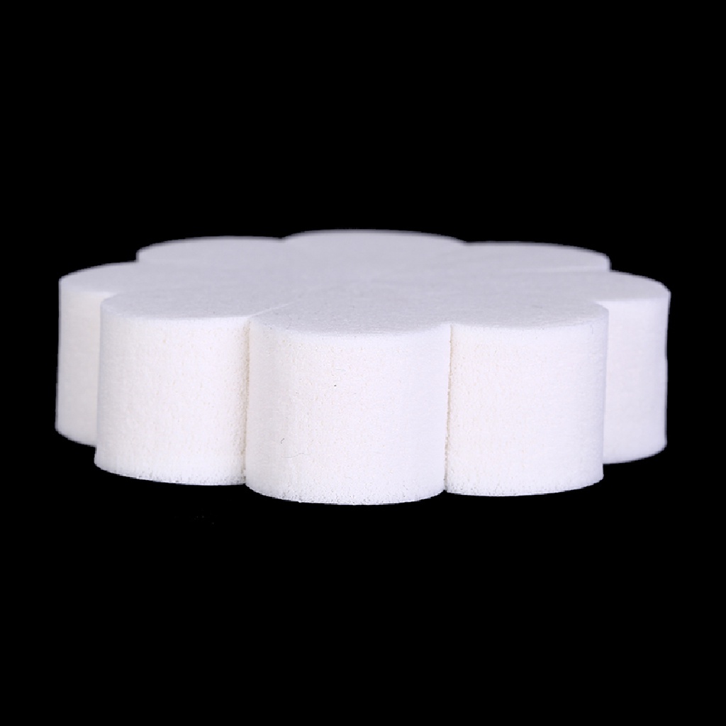 Set 8 Mút Trang Điểm Hình Tam Giác Tiện Lợi