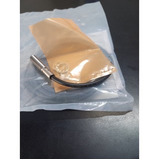 Cảm biến e2b-s08ks02-wp-b1 2m