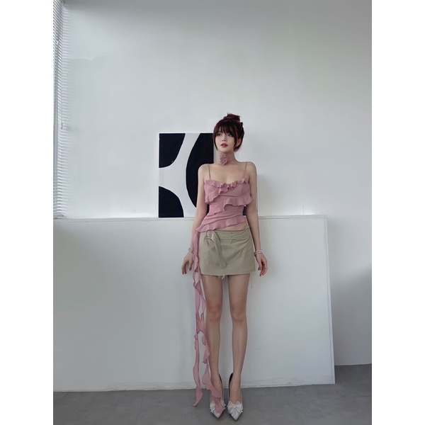 Ladyqueen - Áo Tua Rua Vạt Xéo Kèm Bông Buộc Cổ - Lily Top