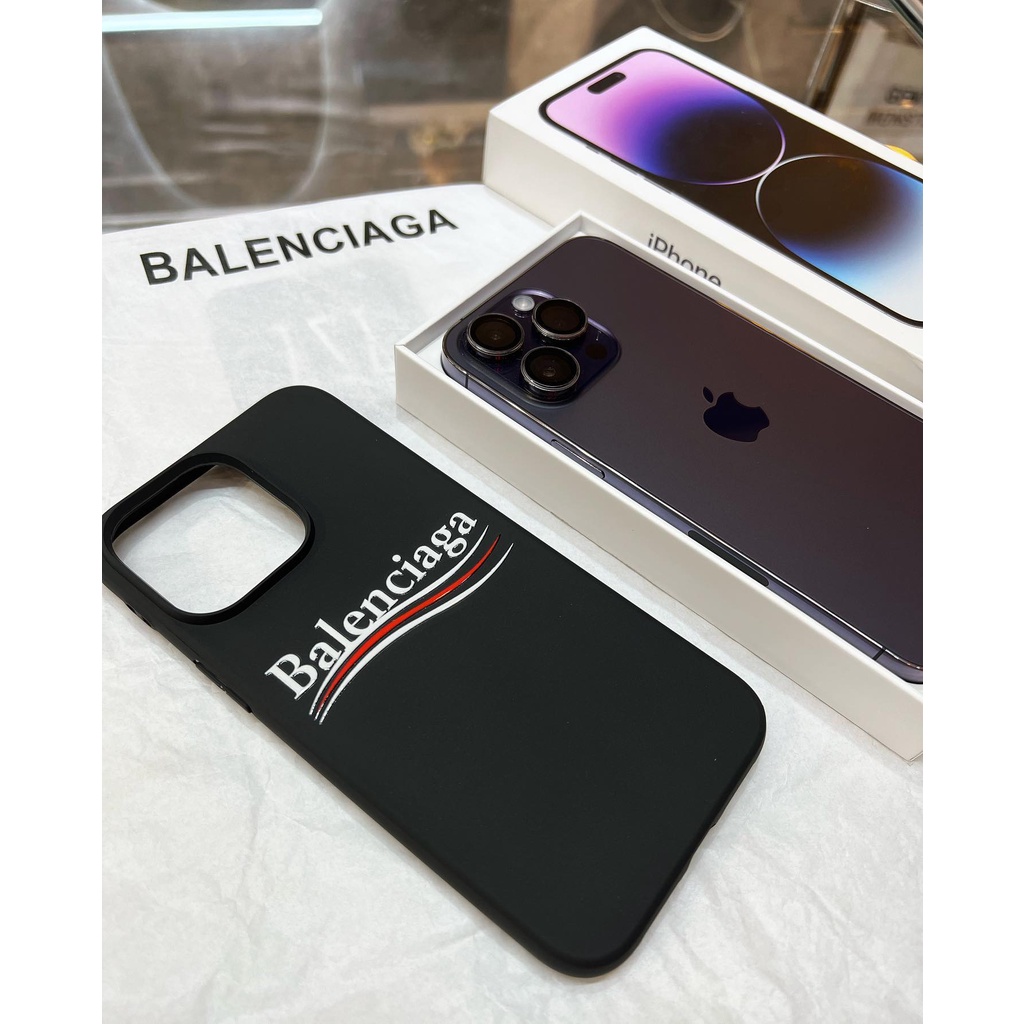 Ốp lưng Iphone BALENCIAGA monogram 15Promax, 12Promax, 13Promax, 14Pro, 14Promax