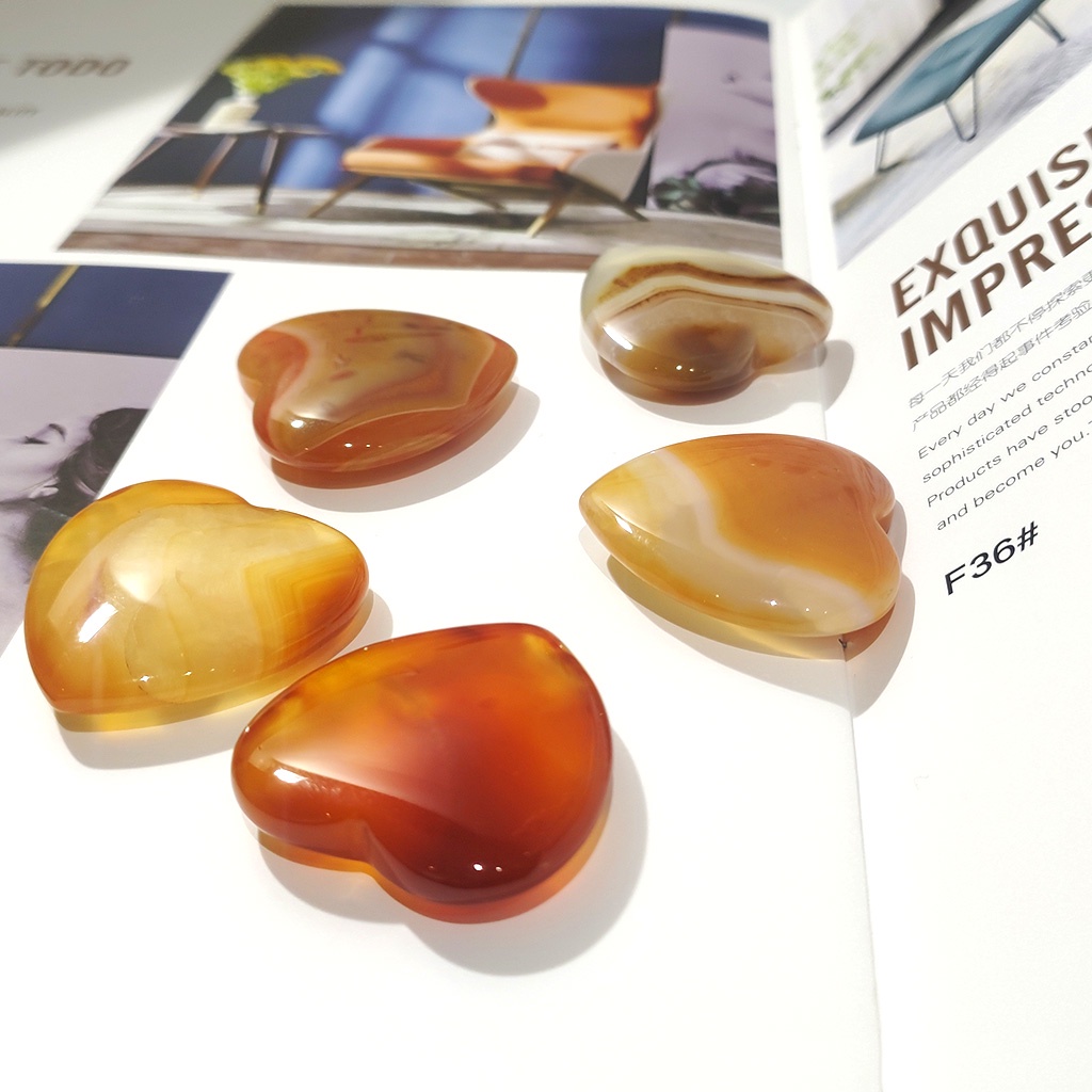 Mặt Dây Chuyền Hình Trái Tim Chạm Khắc Tinh Thể Carnelian Tự Nhiên