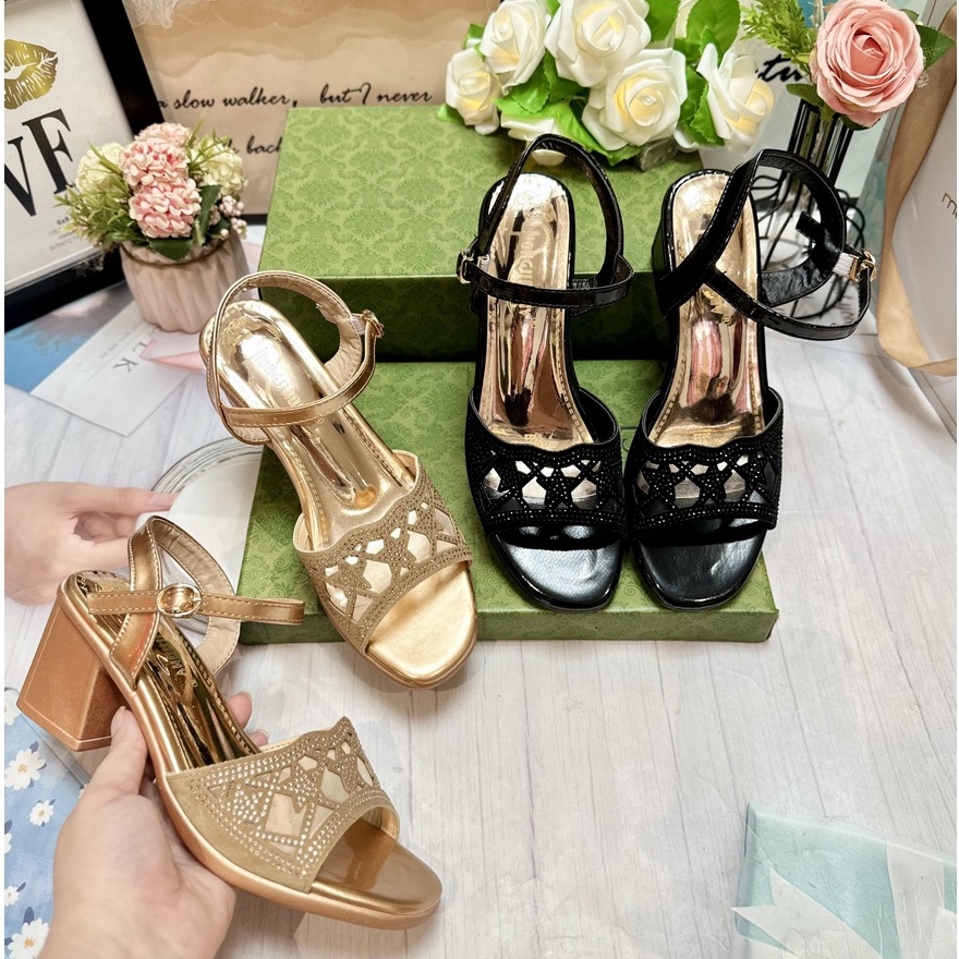 Giày Sandal Trung Niên Đính Đá 🔥QUÀ TẶNG MẸ🔥 Đế Nhẹ Chống Trượt  911 912 913 915