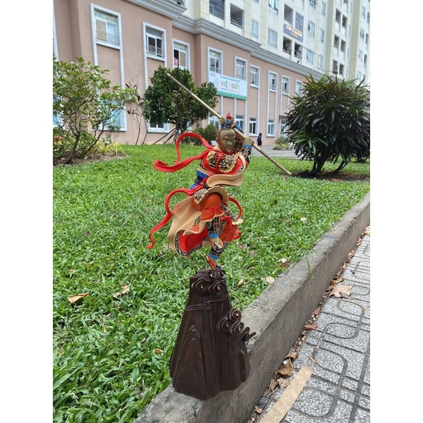 Tượng tôn ngộ không chất liệu đồng