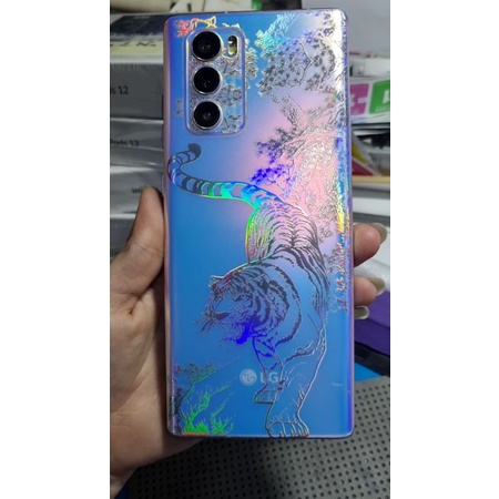 Dán lưng hình 3D chúa tể sơn lâm ánh kim siêu chất cho LG Wing