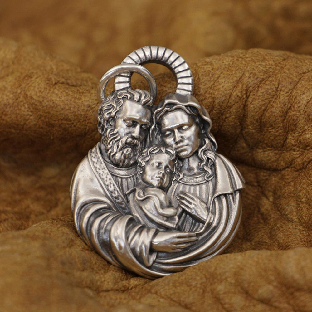 Mặt Dây Chuyền Bạc 925 Hình Đức Mẹ Mary Saint Gia Đình TA343