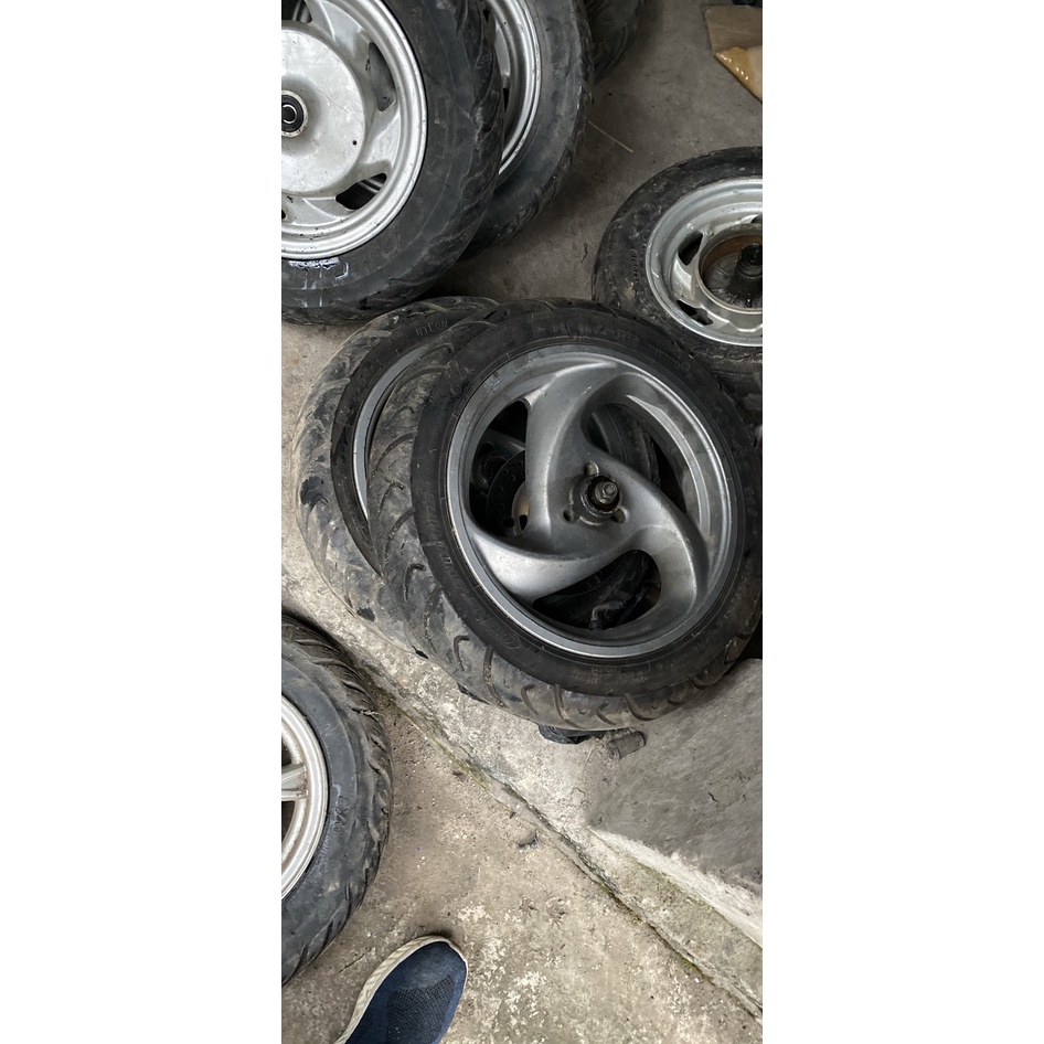 Bánh xe ga trước tháo xe zin dùng để chế xe ba gác, xe lôi, xe kéo, xe rùa...