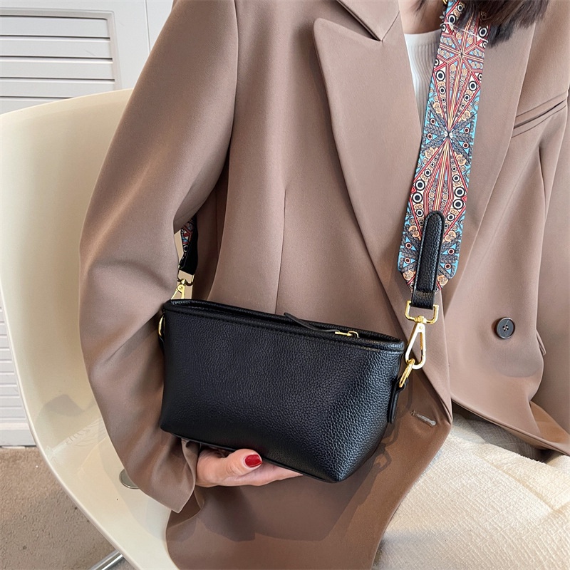 Túi Xách Đeo Chéo Thời Trang Dành Cho Nữ