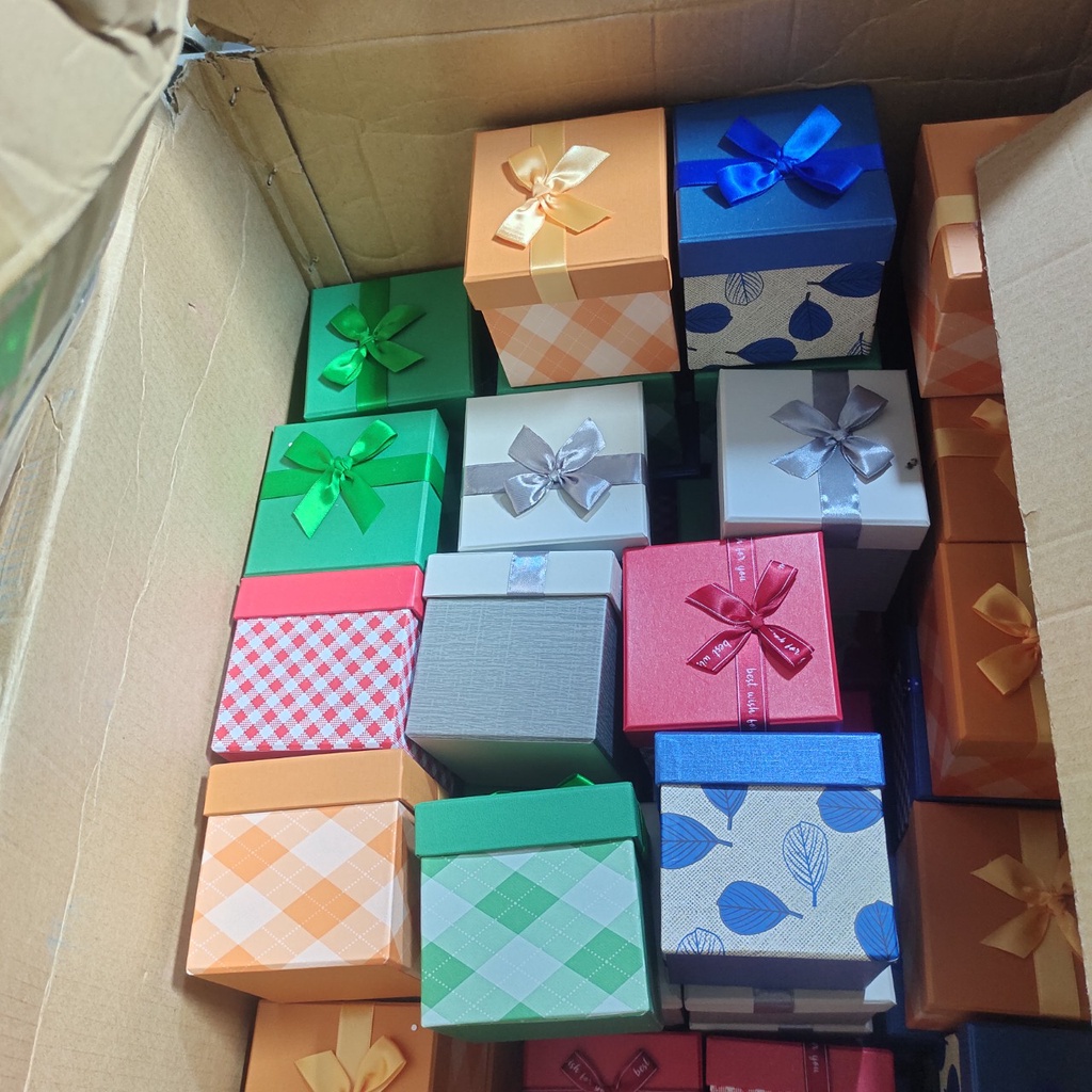 HỘP QUÀ 8 x 8 x 8 cm | V015 - Minn Meow | hộp vuông cao cấp sang trọng đựng quà tặng có hạt xốp, giấy rơm