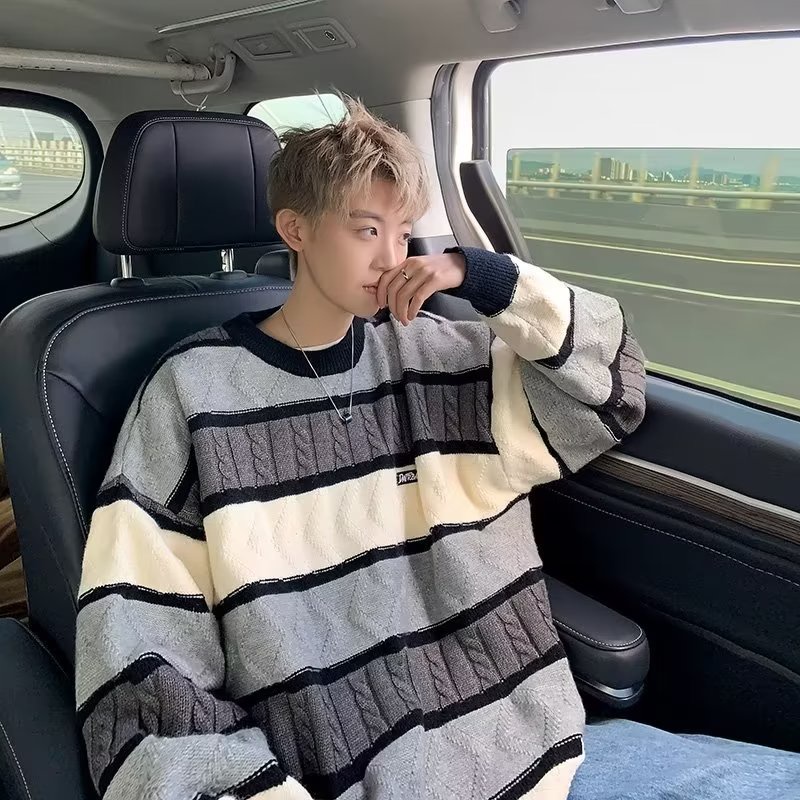 Áo Sweater Dệt Kim Dày Dáng Rộng Cổ Tròn Họa Tiết Kẻ Sọc Màu Xanh Lá Thời Trang Thu Đông Cho Nam