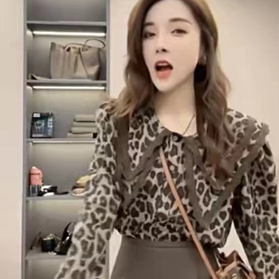 [Giao Ngay] Áo Sơ Mi Dài Tay Hai Lớp Cổ Búp Bê In Họa Tiết Da Báo Lót Lông Cừu Dáng Rộng Phong Cách Phương Tây Thời Trang Thu Đông Mới Dành Cho Nữ