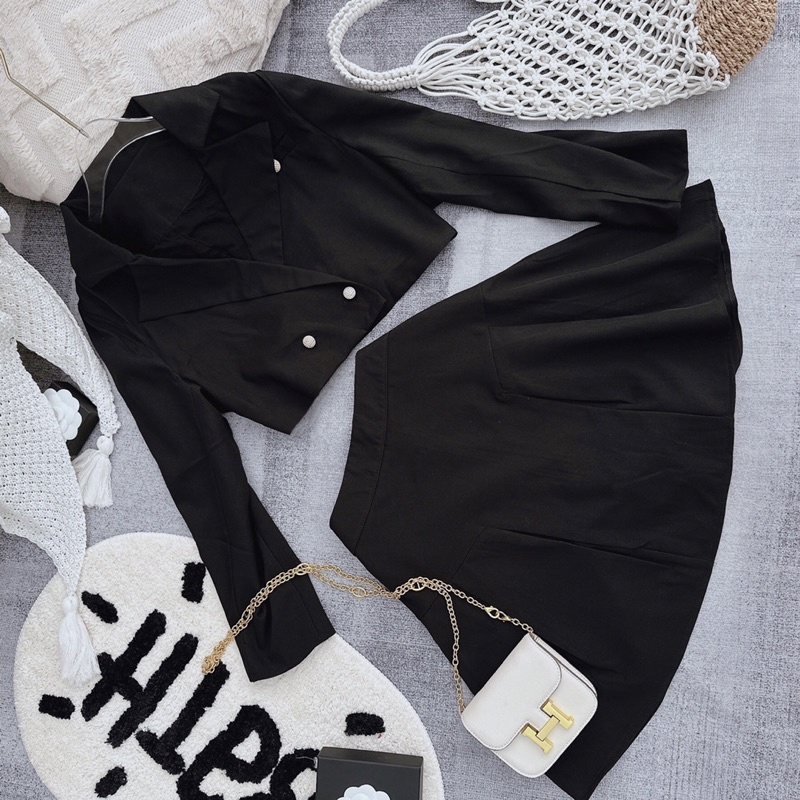 Sét áo vest đen + chân váy