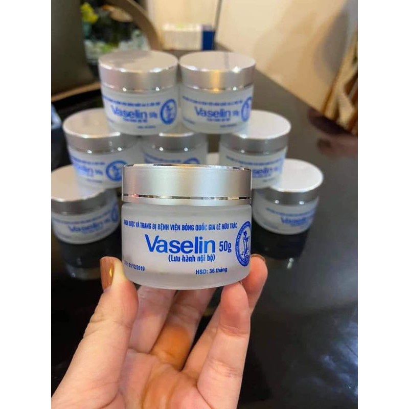 Kem dưỡng ẩm Vaselin Viện bỏng (mẫu mới hộp thuỷ tinh)