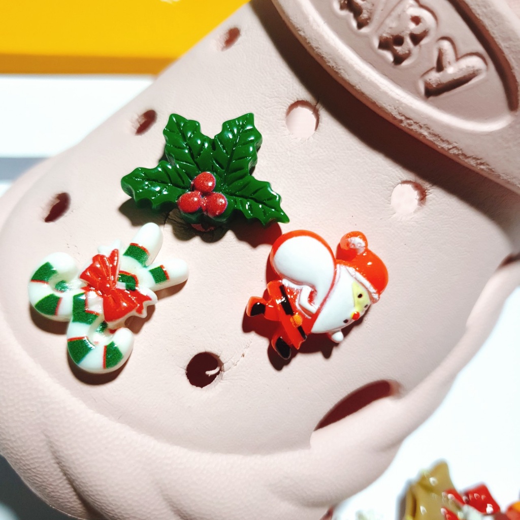 [Noel] Sticker trang trí dép cross / nút gắn hkdesign mẫu về giáng sinh NOEL gắn sục/ duet nữ (1 cái)