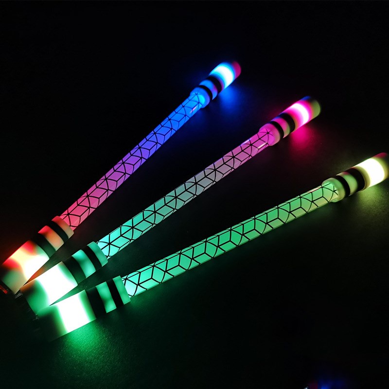 Bút Xoay Có Đèn LED Độc Đáo Cho Học Sinh