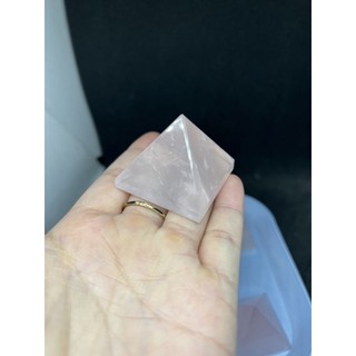 Kim tự tháp Rose Quartz