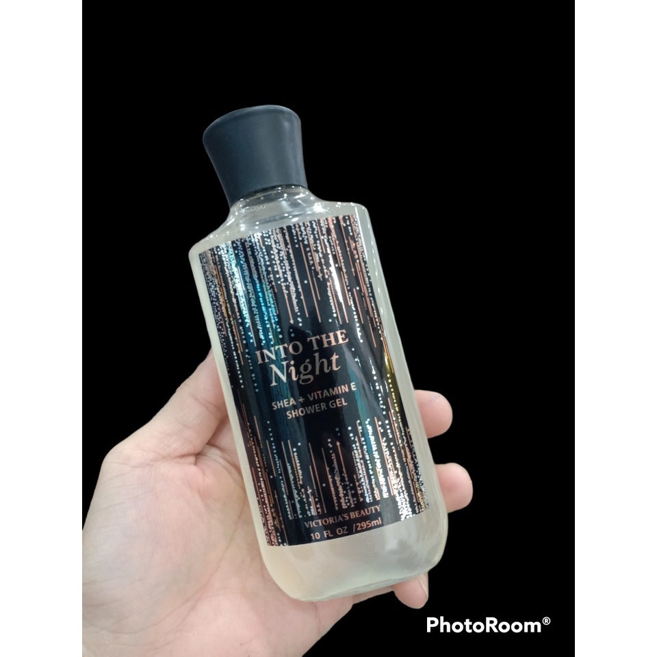 Sữa tắm Bath And Body Work Into The Night 295ML