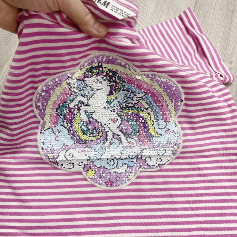 Áo thun kẻ hồng HM size 6/8y