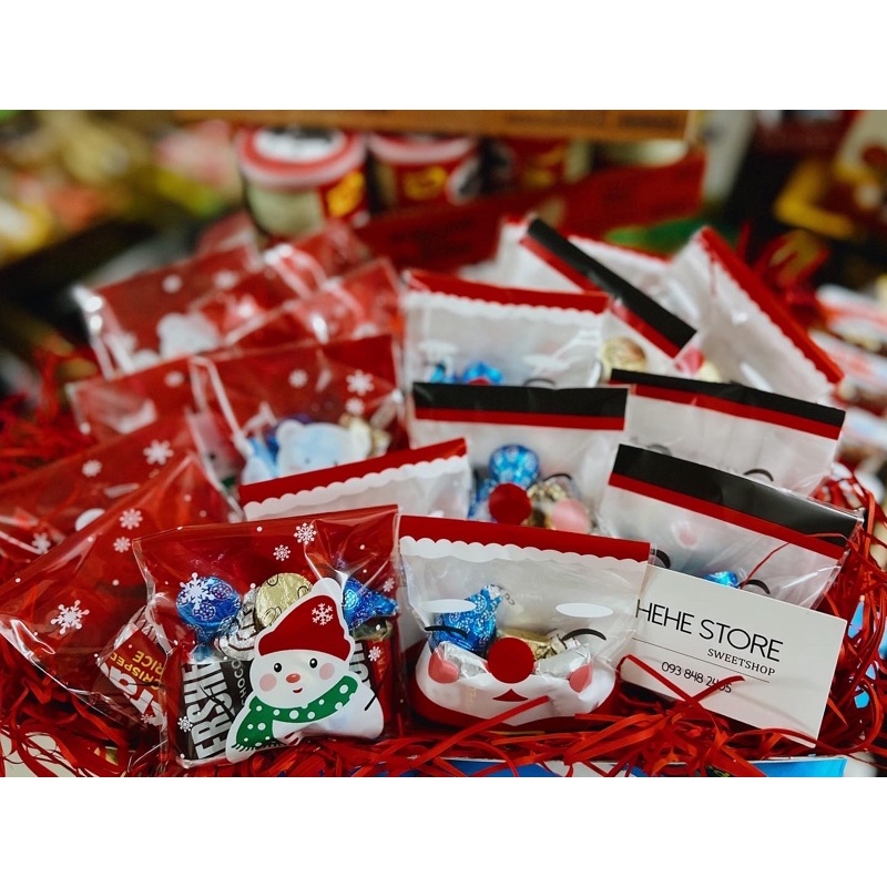 SOCOLA GIÁNG SINH KISSES HERSHEY’s FERRERO tách lẻ kèm túi Noel