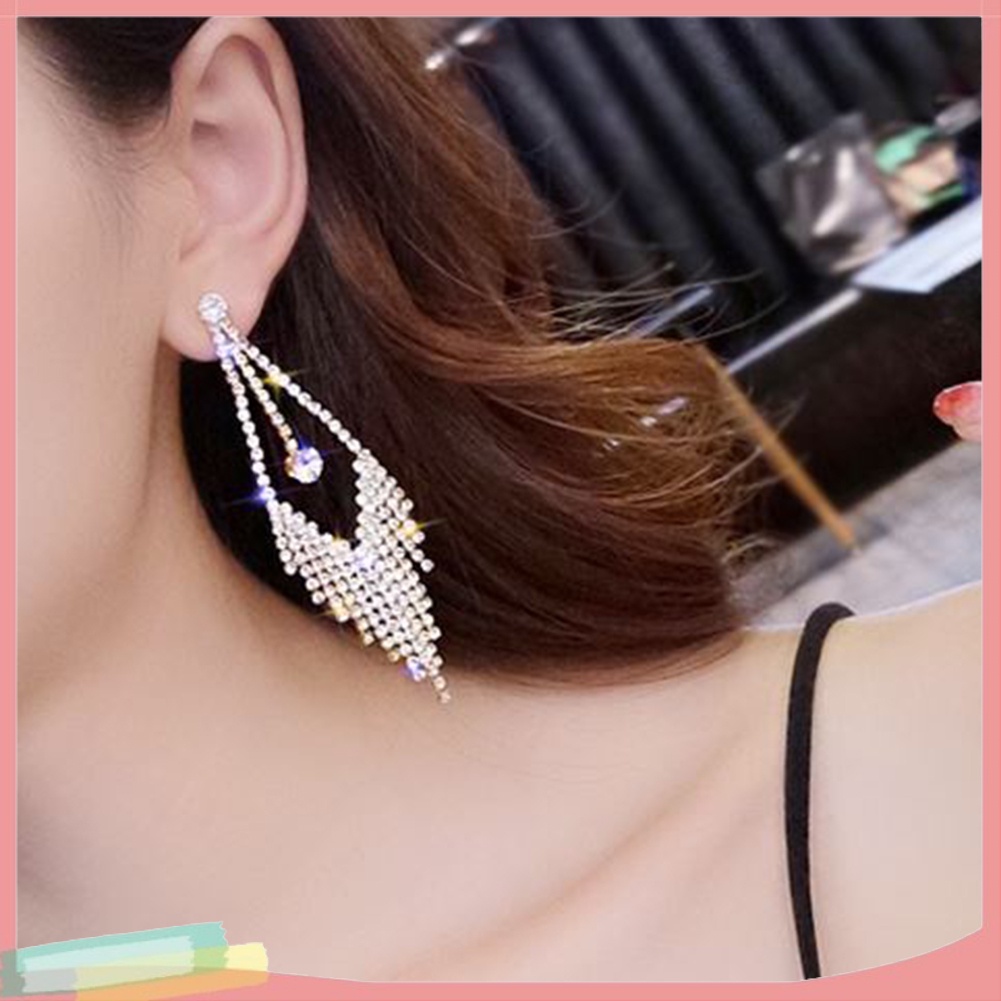 Hoa tai tua rua đính đá nhân tạo sang trọng