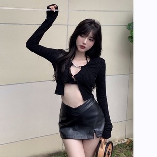 Chân váy da ôm xẻ đùi