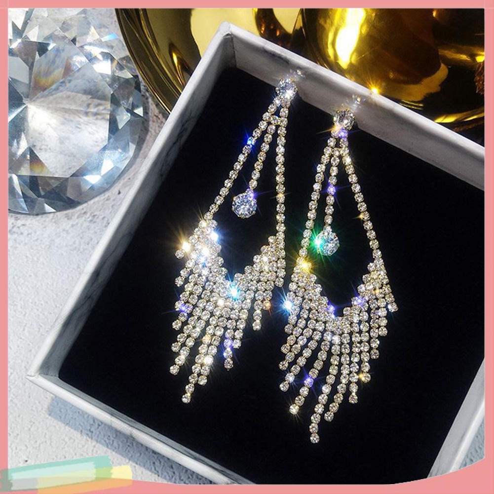 Hoa tai tua rua đính đá nhân tạo sang trọng