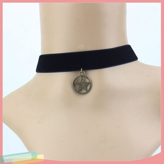 Vòng Cổ Choker Nhung Mặt Hình Ngôi Sao Phong Cách Cổ Điển Cho Nữ