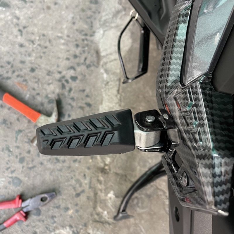 Ốp Cao Su Gác Chân Sau AB Airblade 2013/2023